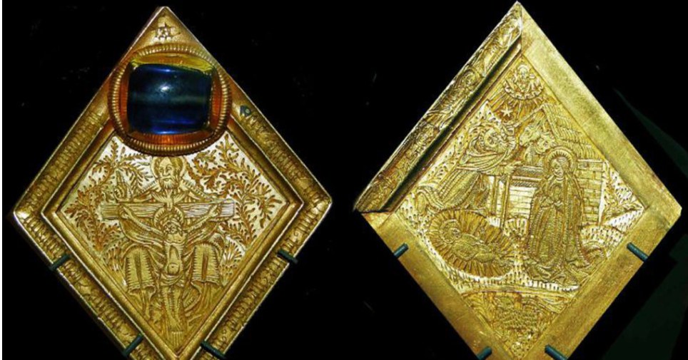 The Middleham Jewel, a 15th-century gold pendant with a sapphire, found by Ted Seaton