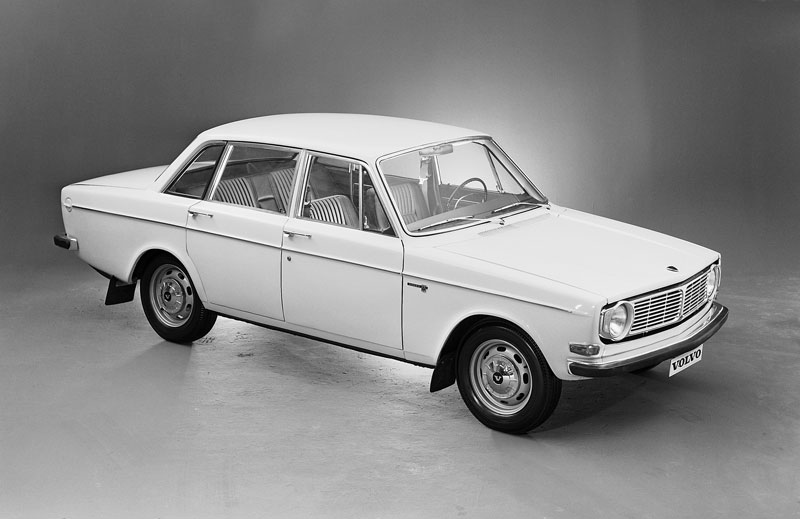 6_volvo_144s.jpg